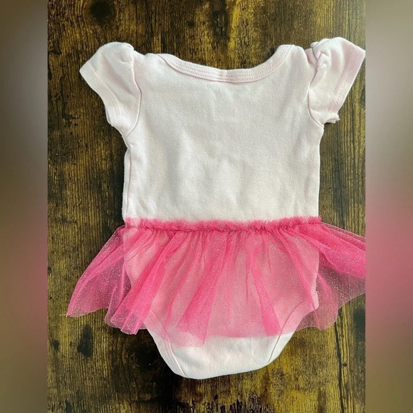 Swiggles | infant girl onesie. Size: 3/6M - Picture 8 of 11